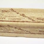 Top-N-Bottom Box. This was the first box used by Jack Smithwick. He used this box for all the lures. I believe they were in use from 1947 - 1950 to 1952. This box is 1 1/4" high x 4 1/2" long.