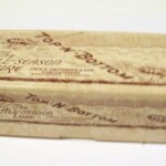 Top-N-Bottom Box. This was the first box used by Jack Smithwick. He used this box for all the lures. I believe they were in use from 1947 - 1950 to 1952. This box is 1 1/4" high x 4 1/2" long.