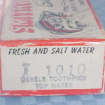 Just the box for a Devels Toothpick. It would be for one that is White with Black Stripes.